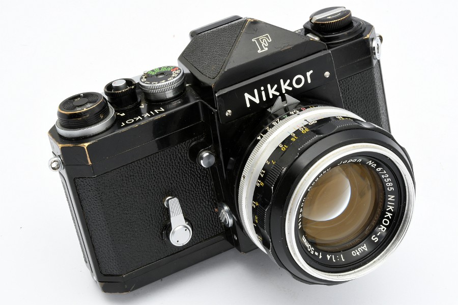 Copyright &copy; Richard de Stoutz 2019.