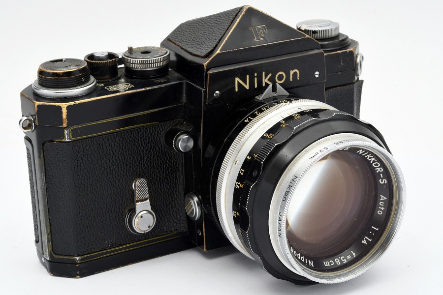 Copyright © Richard de Stoutz 2023.