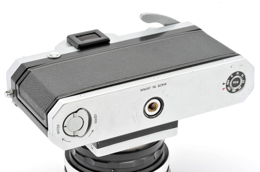 Copyright © Richard de Stoutz 2012.