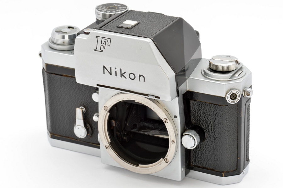 Copyright © Richard de Stoutz 2012.