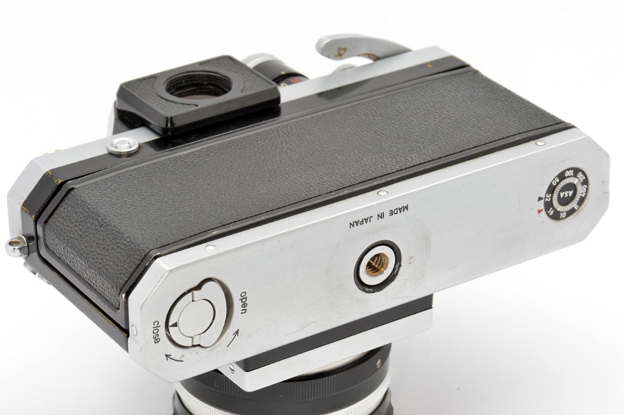 Copyright © Richard de Stoutz 2012.