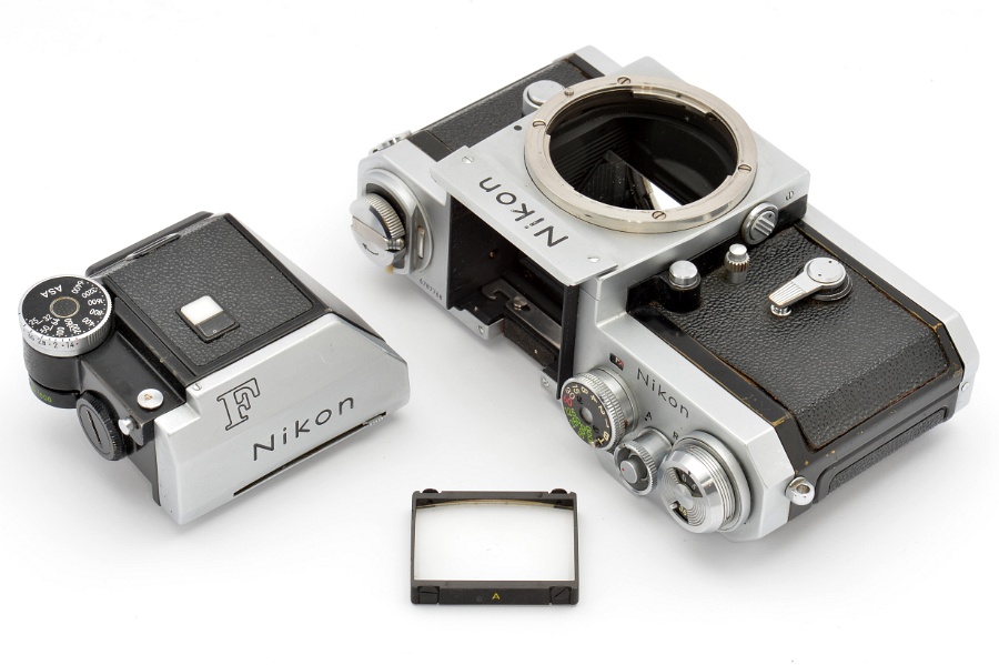 Copyright © Richard de Stoutz 2012.