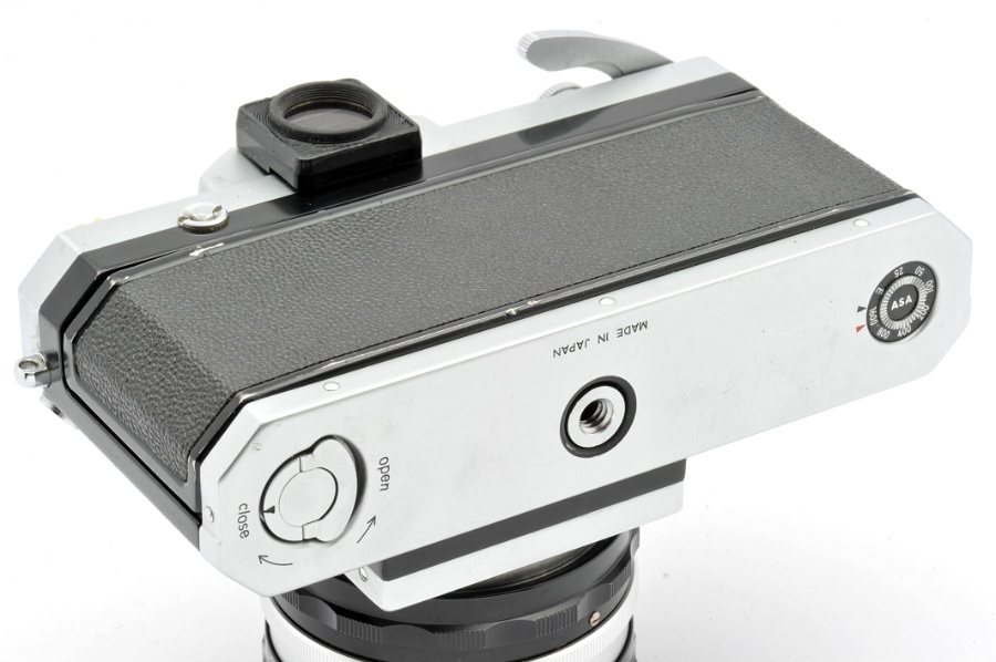 Copyright © Richard de Stoutz 2011.