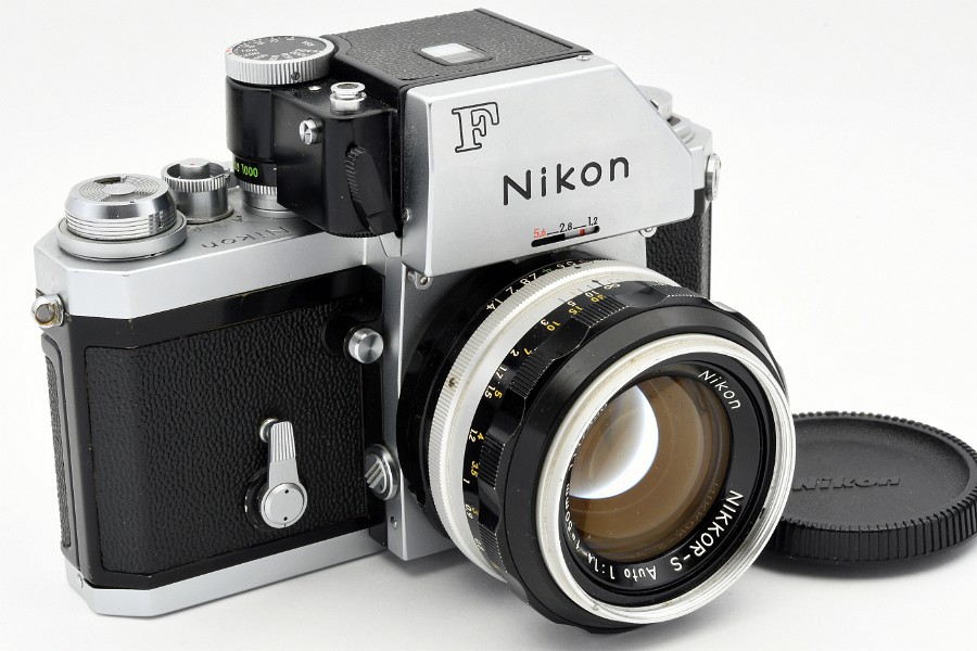 Copyright &copy; Richard de Stoutz 2021.