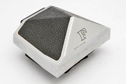 Copyright © Richard de Stoutz 2018.