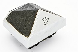 Copyright © Richard de Stoutz 2019.