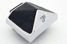 Copyright © Richard de Stoutz 2007.