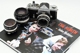 Copyright © Richard de Stoutz 2022.