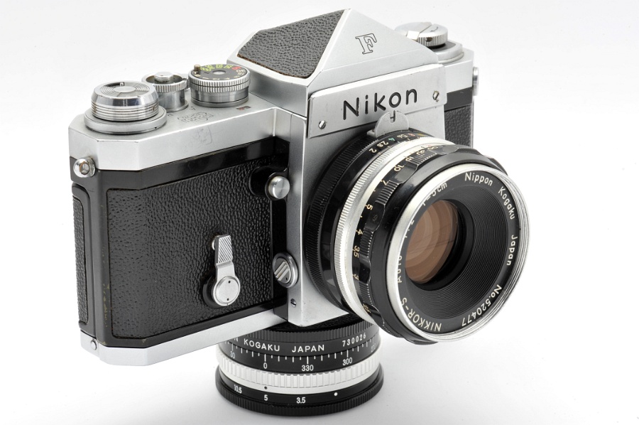 Copyright &copy; Richard de Stoutz 2011.