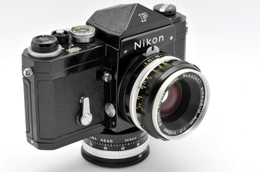 Copyright &copy; Richard de Stoutz 2011.