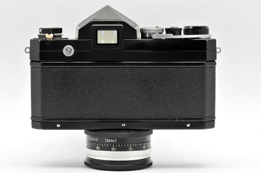 Copyright &copy; Richard de Stoutz 2011.