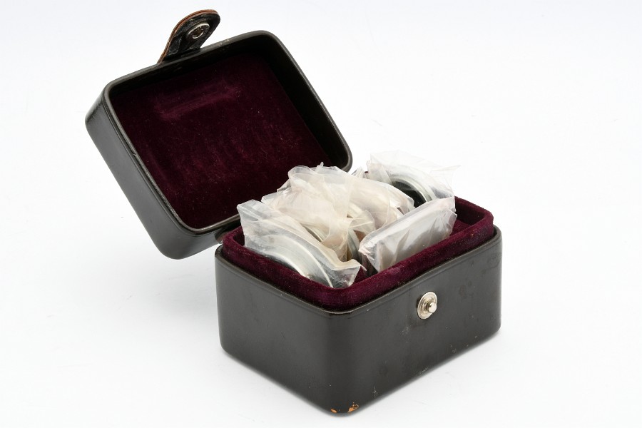 Copyright &copy; Richard de Stoutz 2020.