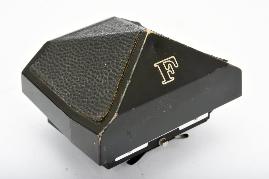 Copyright &copy; Richard de Stoutz 2018.