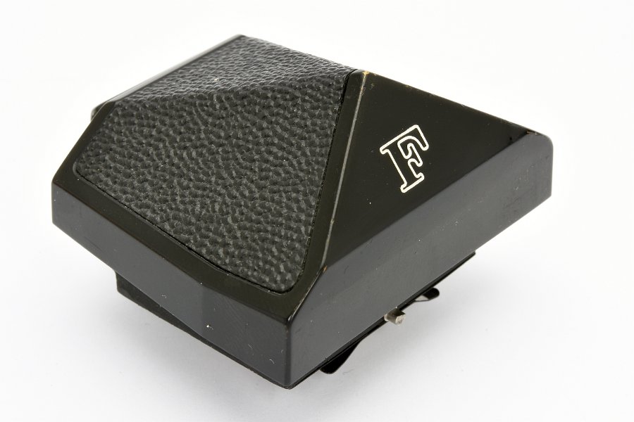 Copyright © Richard de Stoutz 2017.