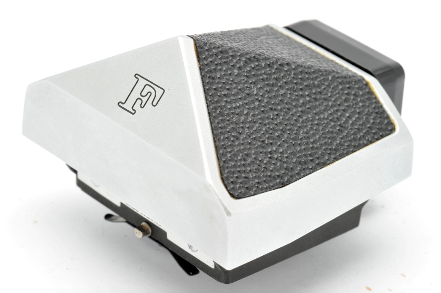 Copyright © Richard de Stoutz 2011.