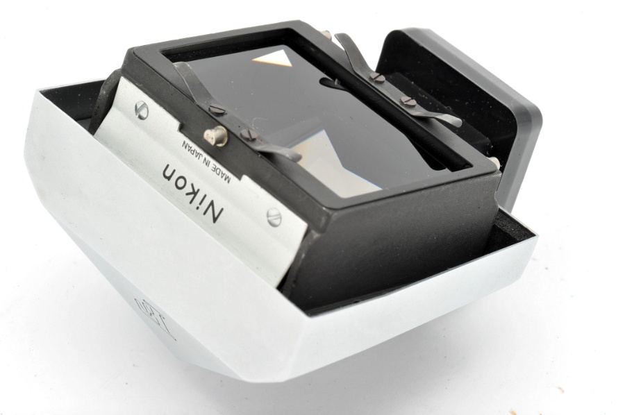 Copyright © Richard de Stoutz 2011.