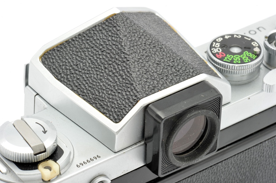 Copyright © Richard de Stoutz 2011.