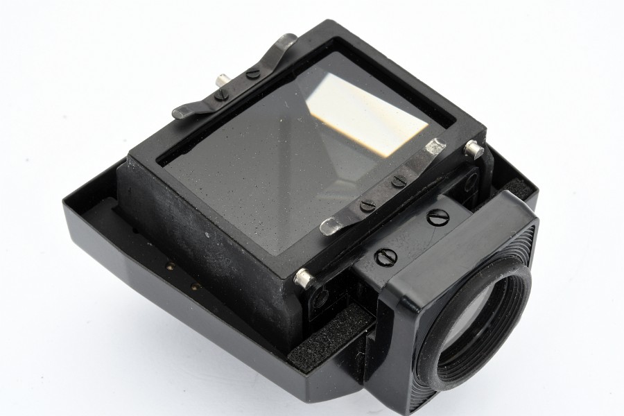 Copyright &copy; Richard de Stoutz 2020.