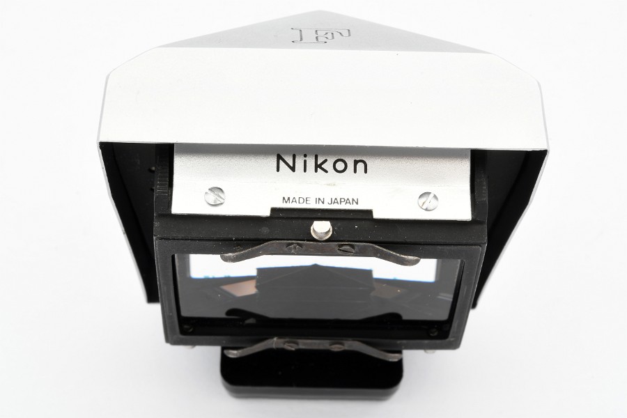 Copyright &copy; Richard de Stoutz 2021.