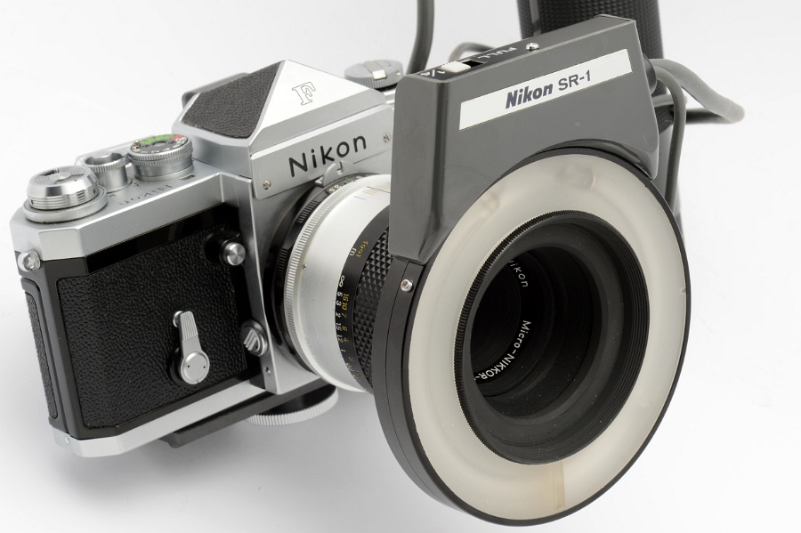 Copyright &copy; Richard de Stoutz 2013.