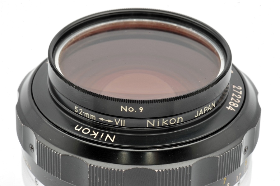 Copyright © Richard de Stoutz 2012.