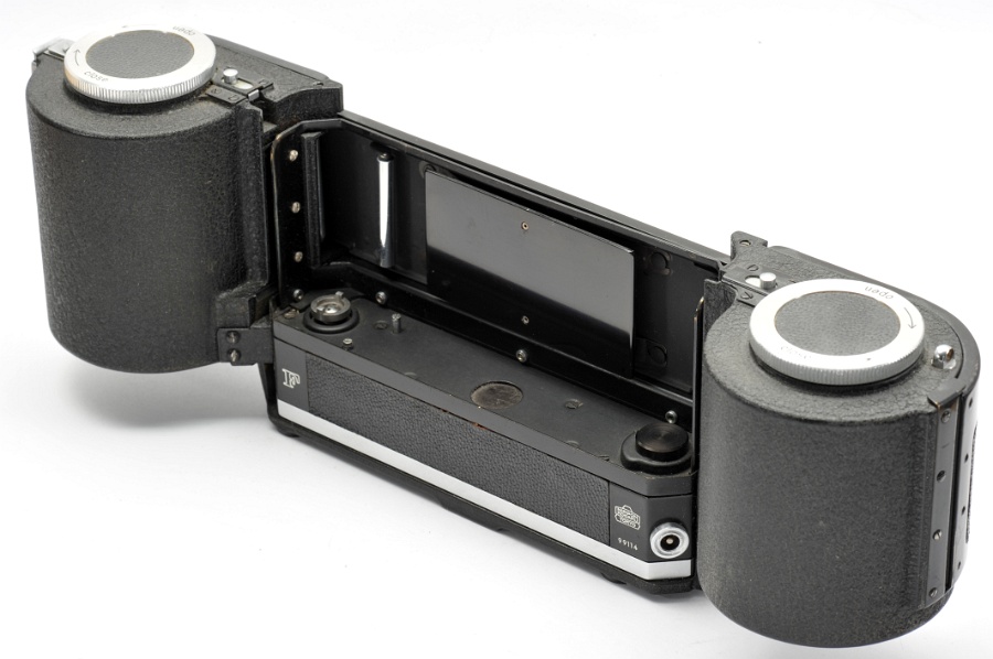 Copyright &copy; Richard de Stoutz 2010.