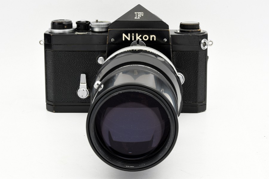 Copyright &copy; Richard de Stoutz 2023.