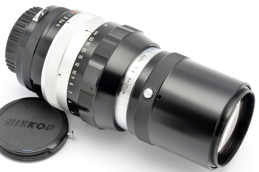 Copyright &copy; Richard de Stoutz 2012.