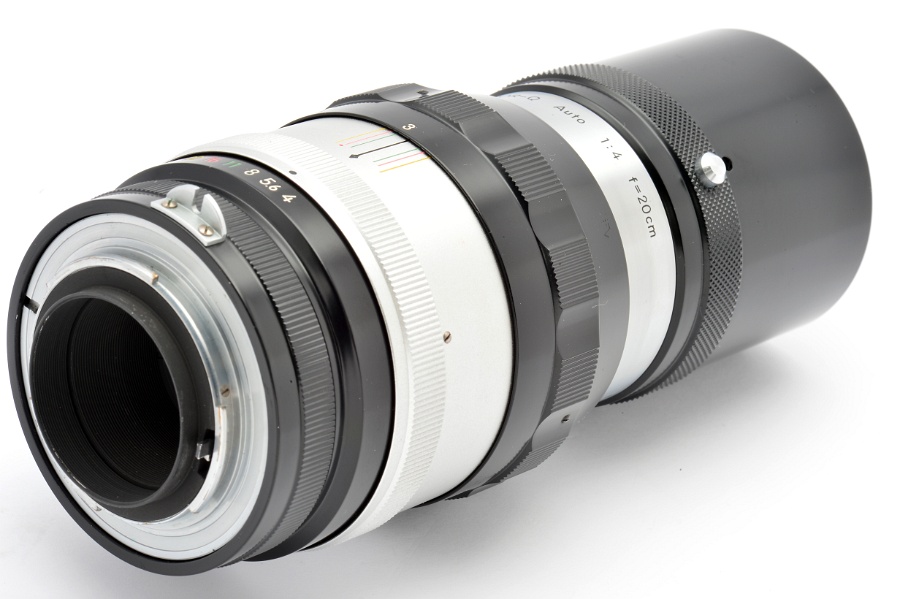 Copyright &copy; Richard de Stoutz 2012.