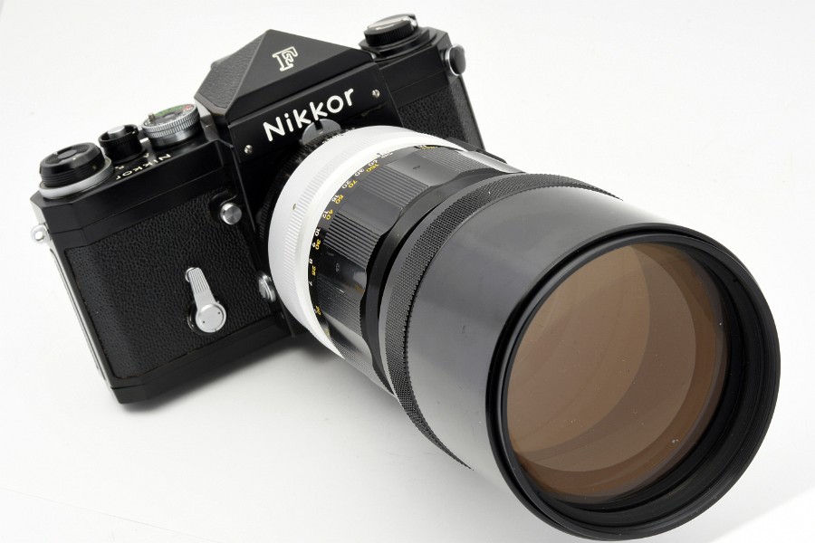 Copyright &copy; Richard de Stoutz 2022.