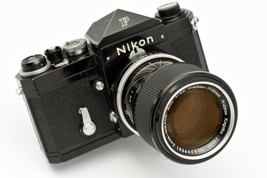 Copyright &copy; Richard de Stoutz 2014.