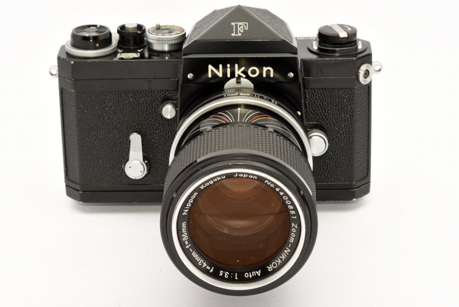 Copyright &copy; Richard de Stoutz 2014.