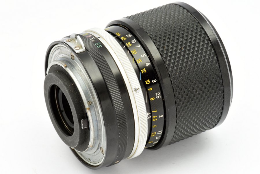 Copyright &copy; Richard de Stoutz 2015.