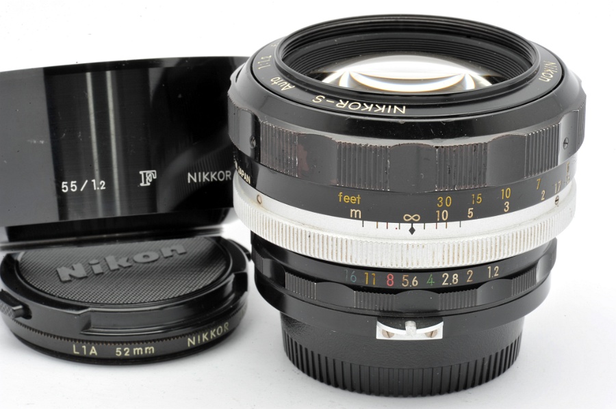 Copyright &copy; Richard de Stoutz 2012.