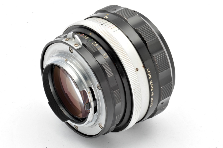 Copyright &copy; Richard de Stoutz 2012.