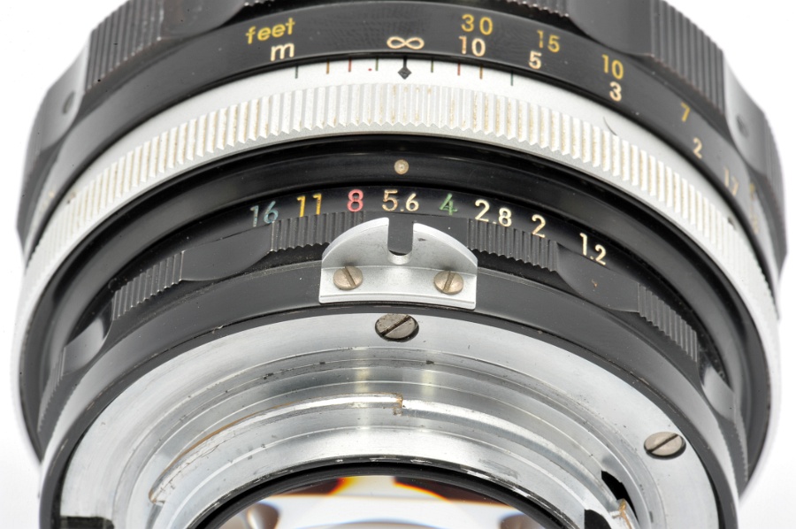 Copyright &copy; Richard de Stoutz 2012.