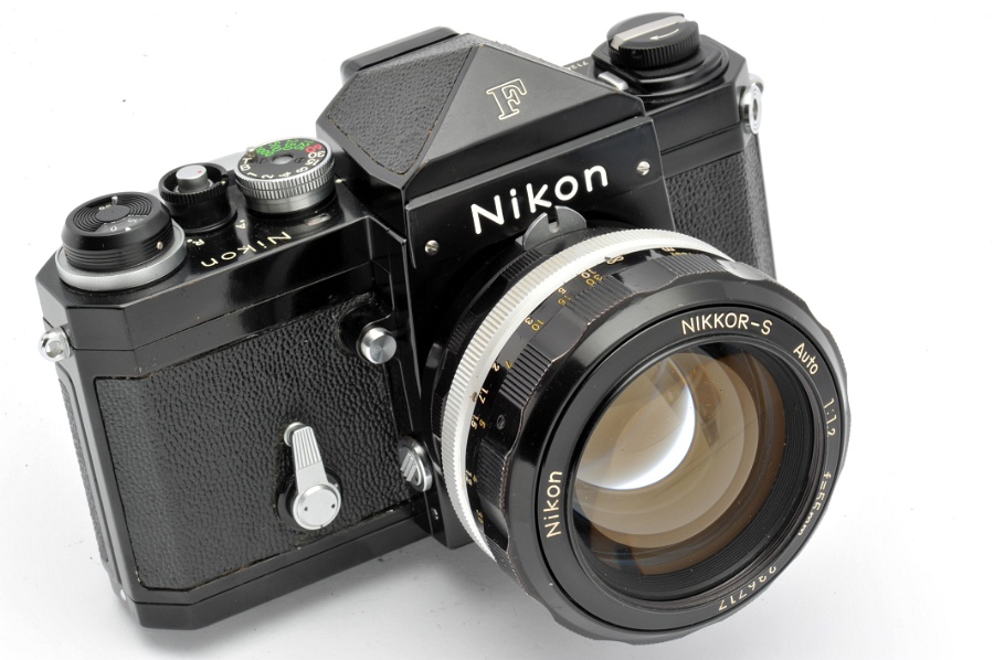 Copyright &copy; Richard de Stoutz 2012.