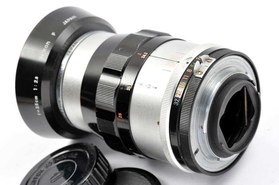 Copyright &copy; Richard de Stoutz 2010.