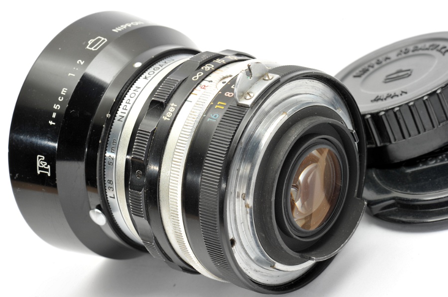 Copyright © Richard de Stoutz 2014.