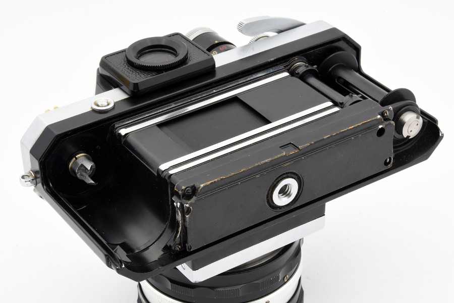 Copyright &copy; Richard de Stoutz 2021.