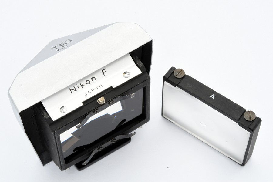 Copyright © Richard de Stoutz 2019.