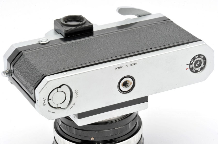 Copyright &copy; Richard de Stoutz 2012.